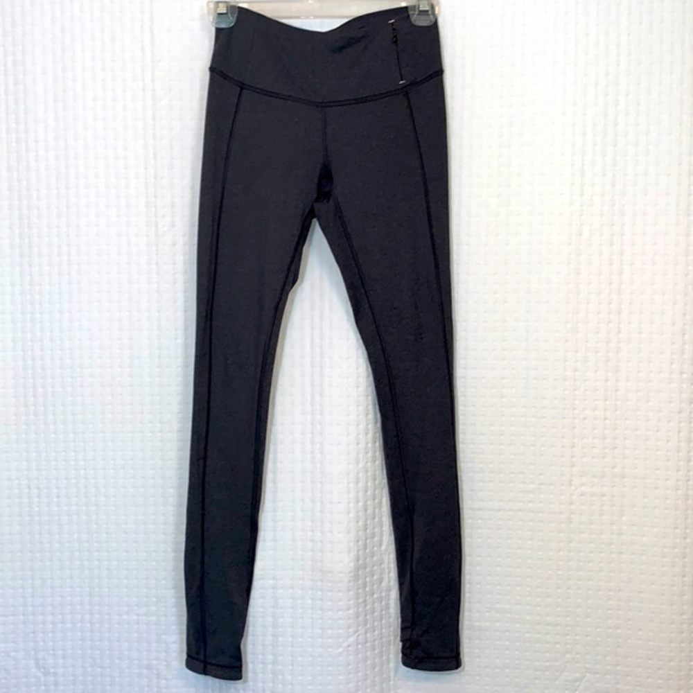 CALIA by Carrie Underwood grey leggings. Size XS. Front key pocket @ waist. EUC